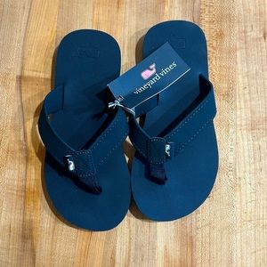 NWT Vineyard Vines Boys Sz 5 Navy FlipFlops Sandals